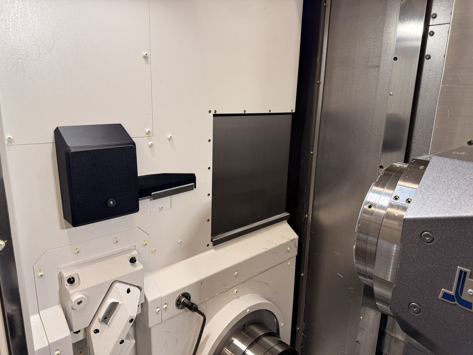 BK Mikro tool break detection installed on Multus